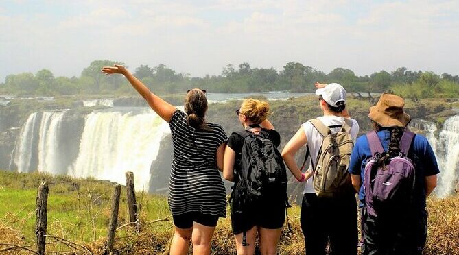 Victoria Falls: Private Guided Tour of the Falls