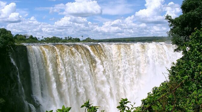 Victoria Falls Guided Tour (All Inclusive)