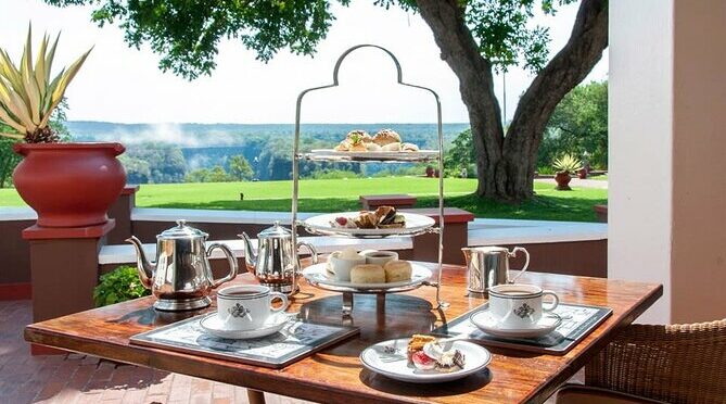 Victoria Falls Guided Tour with High Tea