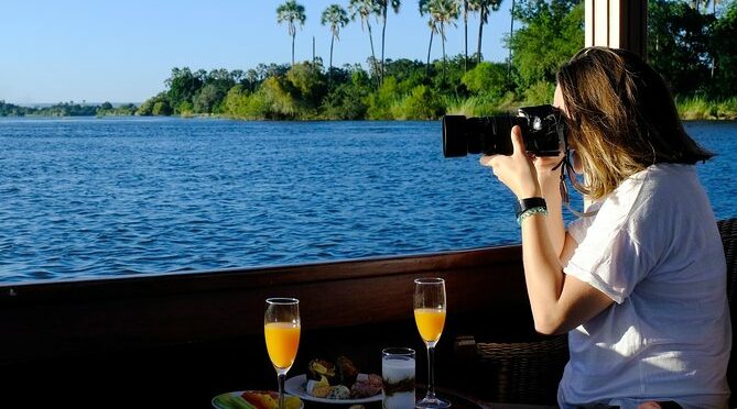 Birdwatching Cruise in Zambezi River with Breakfast