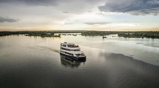 Luxurious Dinner Cruise, Victoria Falls