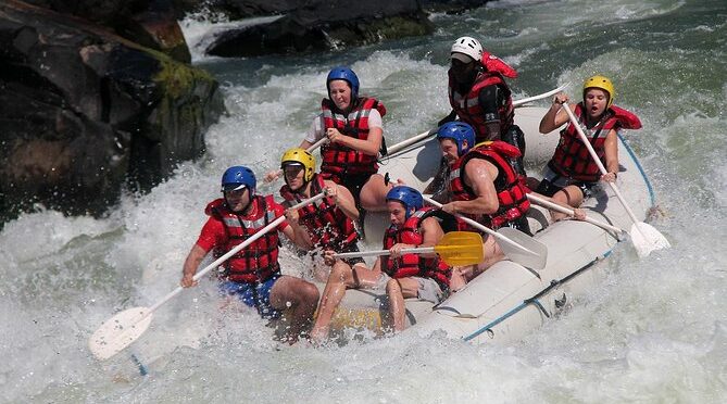 White Water Rafting (Zambezi River – Zimbabwe)