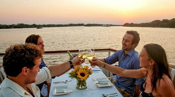 Victoria Falls 4-Course Dinner Cruise Experience on Zambezi River
