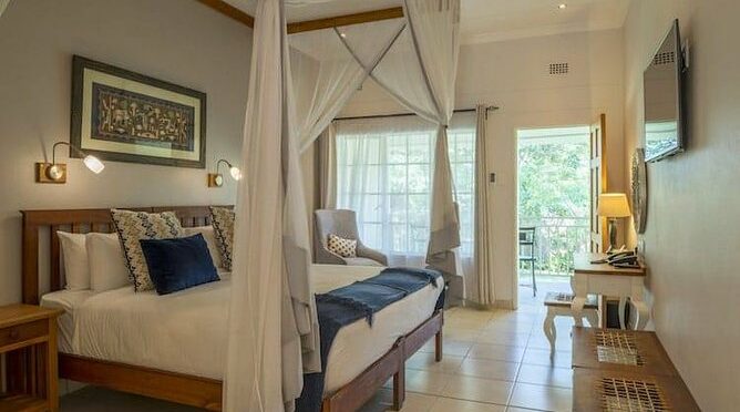 2 Nights Batonka Guest Lodge Victoria Falls Package