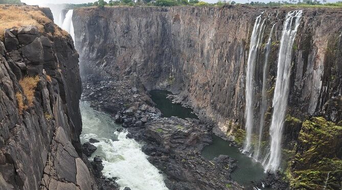 Tour of the Falls (Photographic)