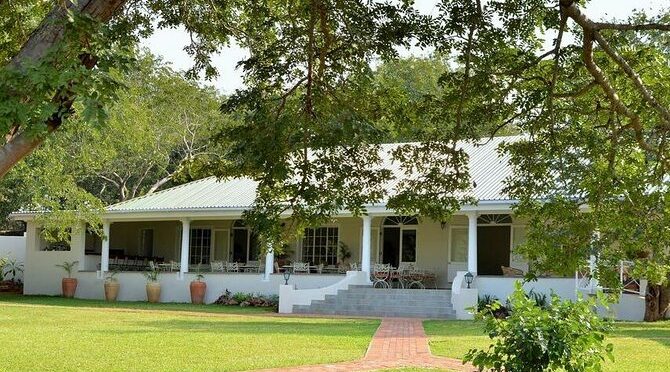 3 Days / 2 Nights Batonka Guest Lodge