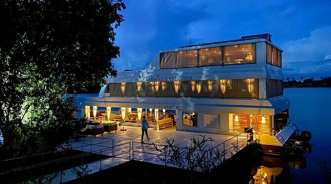Zambezi River Sunset Cruise in Victoria Falls
