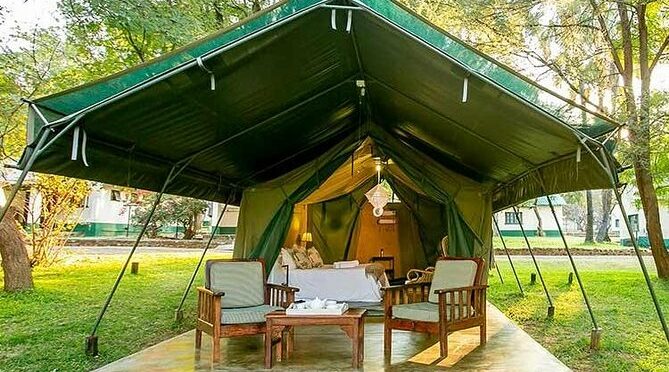 2 Nights | 3 Days Victoria Falls Restcamp Package