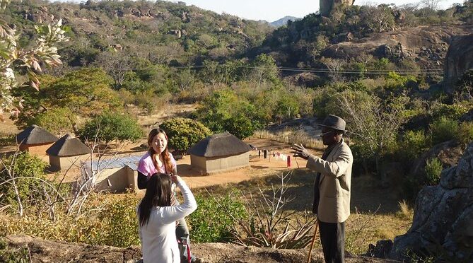 Silunguzi Matopos Village & Rock Paintings Visit !