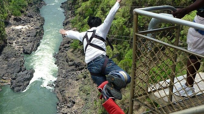 Bungee 111M (Solo Jump) Victoria Falls Bridge