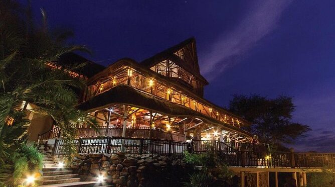 4 Days / 3 Nights Victoria Falls Safari Lodge Package