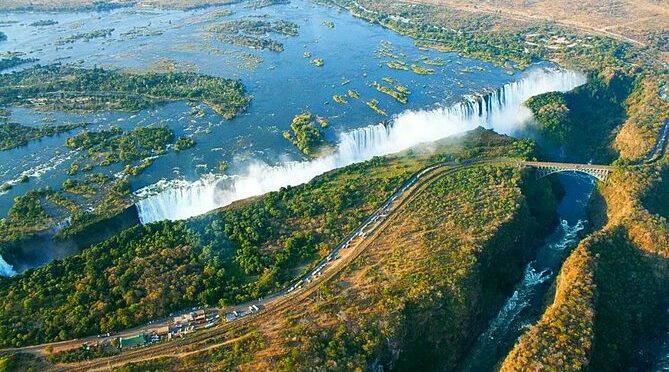 Guided Tour Of The Majestic Victoria Falls/Sunrise Tour