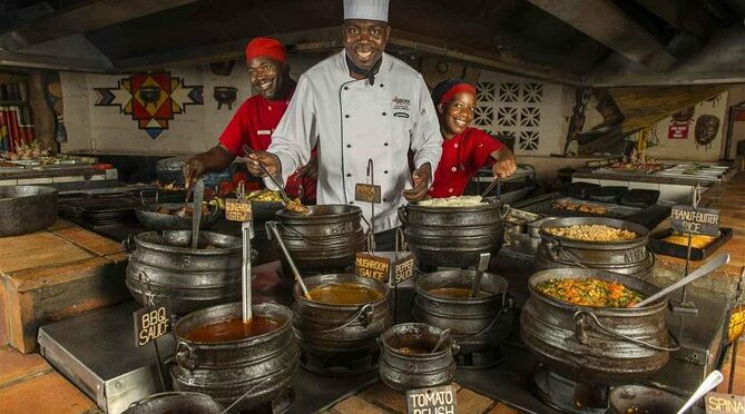 Boma Dinner, Dance & Drum Show – Victoria Falls